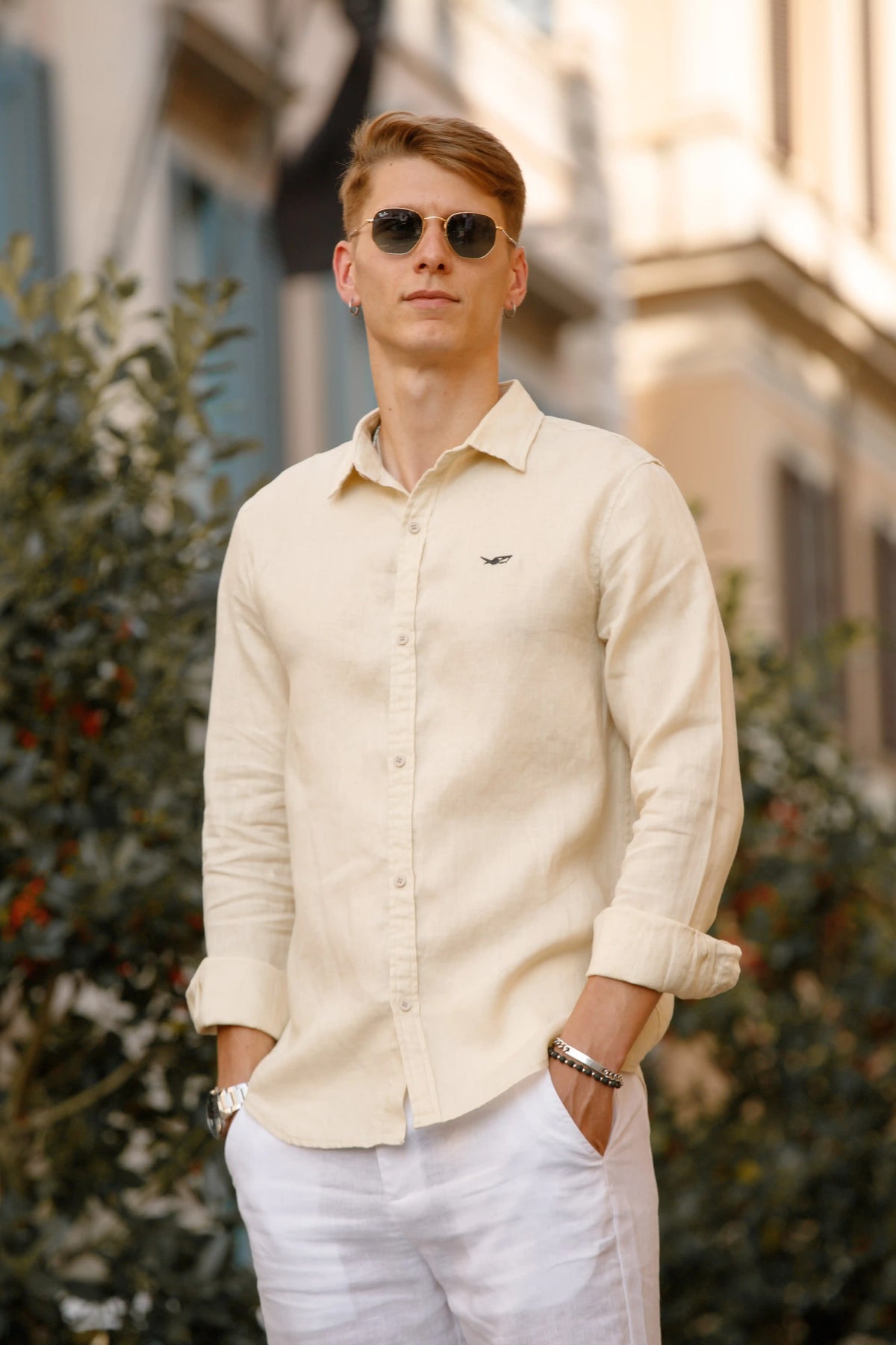 Squalo Roma linen worn with relaxed tailoring